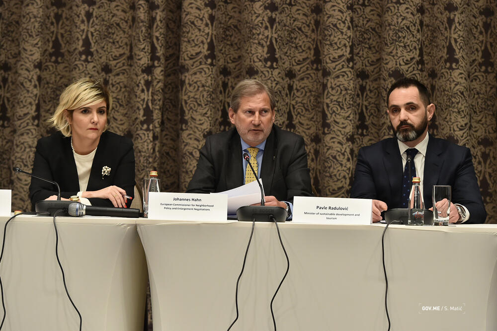 Sekulić, Han i Radulović, Foto: Vlada Crne Gore