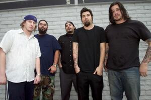 Basista benda "Deftones" preminuo nakon što je 5 godina bio u komi