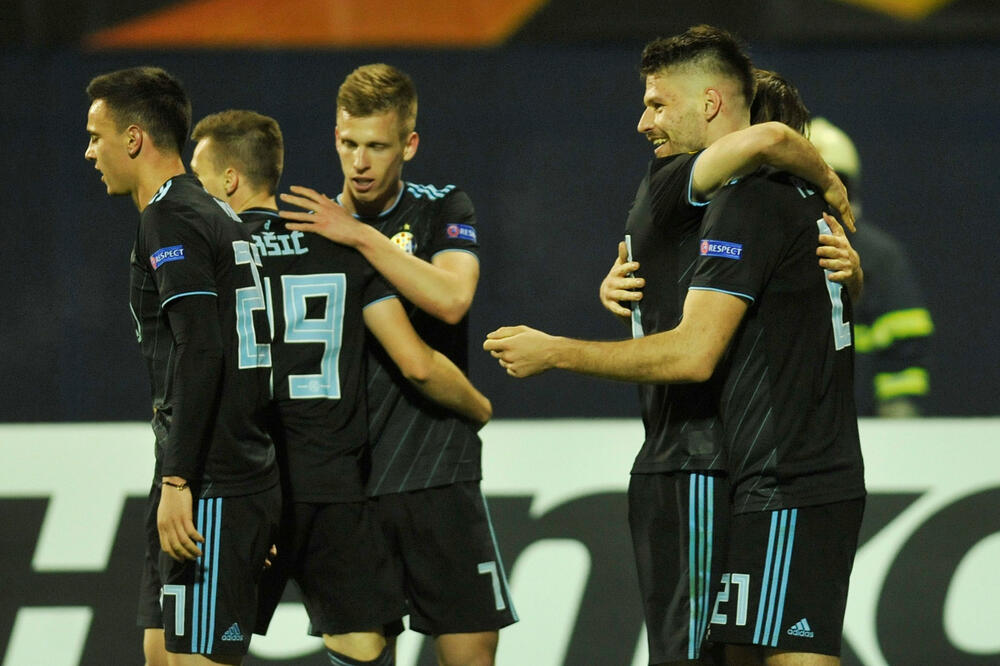 Slavlje fudbalera Dinama, Foto: Reuters