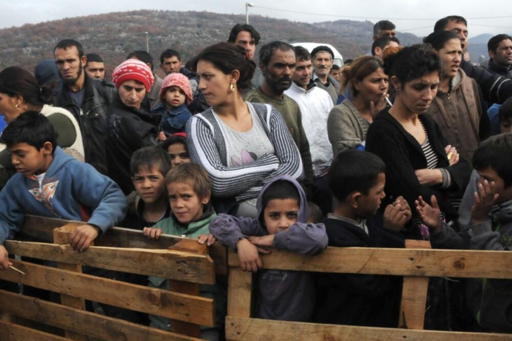 Podjela robe Konik, Foto: Vesko Belojević