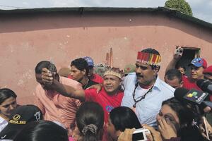 Maduro bacio kletvu: Ko ne bude glasao za mene, dabogda...