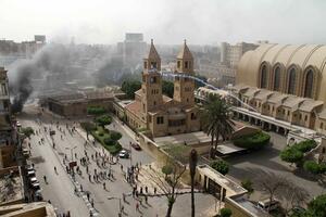 Sukob kopta i muslimana u centru Kaira