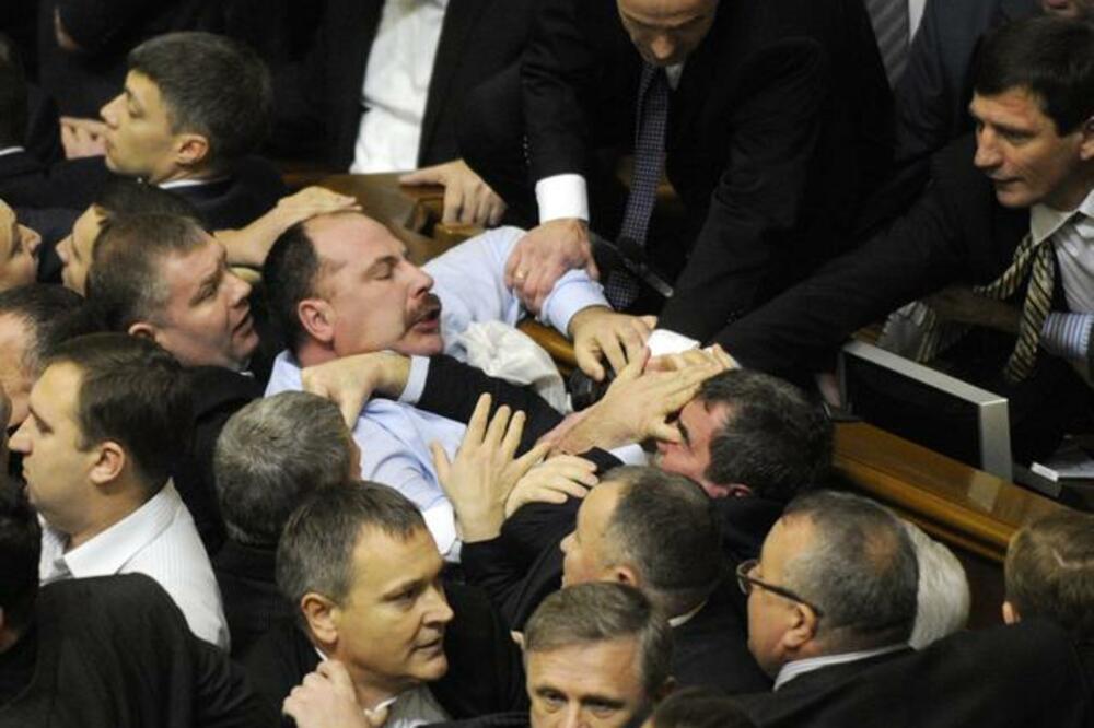 Tuča, Ukrajinski parlament, Foto: Beta/AP