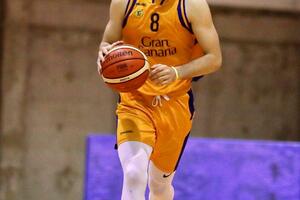 Jovan Kljajić debitovao u Evroligi