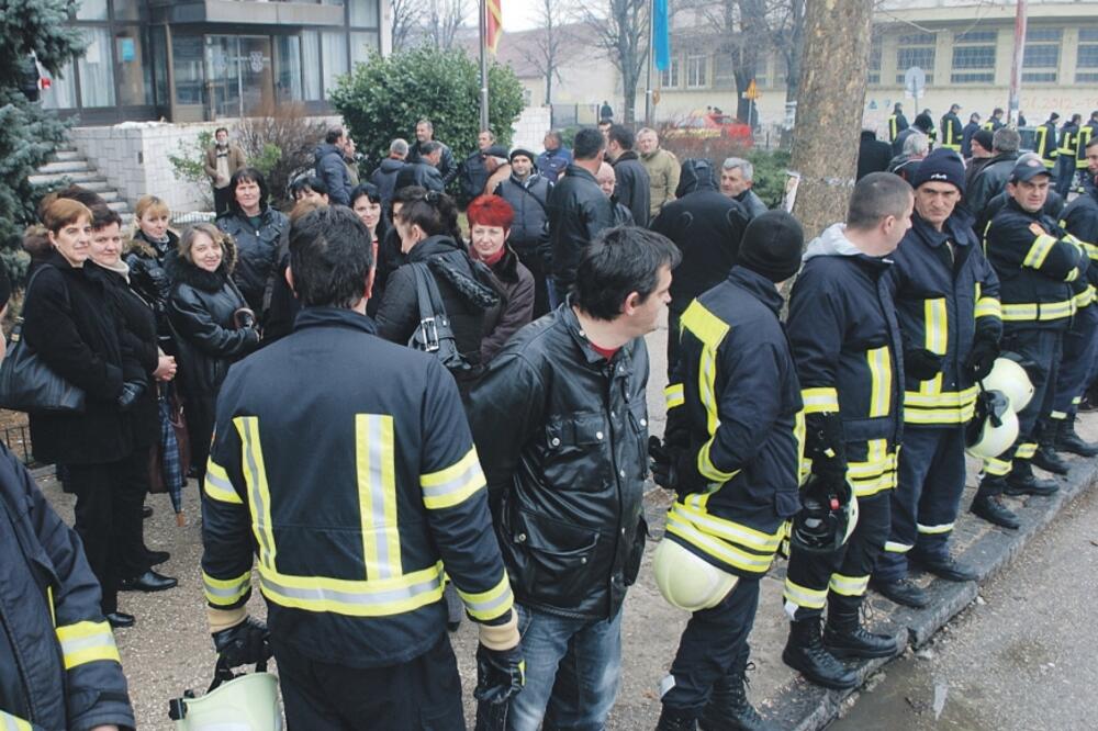 Vatrogasci Nikšić, Radnici Koni, Foto: Ivan Petrušić
