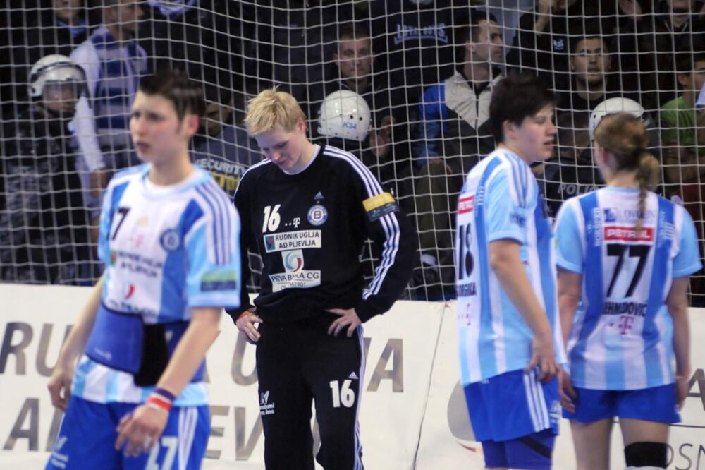 Rukometašice Budućnosti, Foto: Savo Prelević