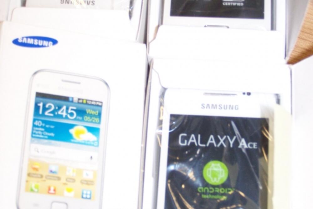 Samsung telefoni, Oduzeti telefoni Dobrakovo, Foto: Uprava carina