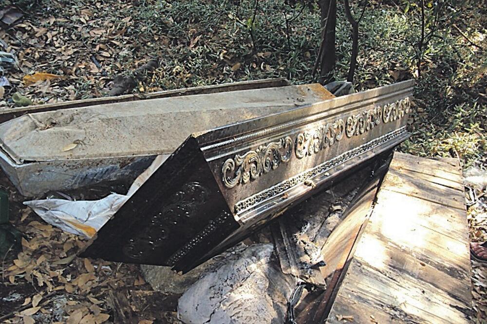 Savina, kovčezi, Foto: NVO Greenaction