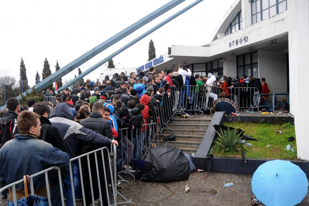 Sportski centar, Engleska Crna Gora