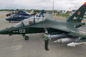 Kina kupuje avione i podmornice od Rusije