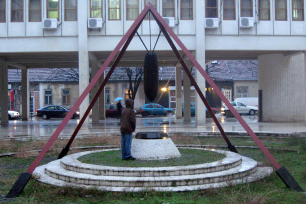 Podgorica, bomba, Foto: Shannon.lakanen.com