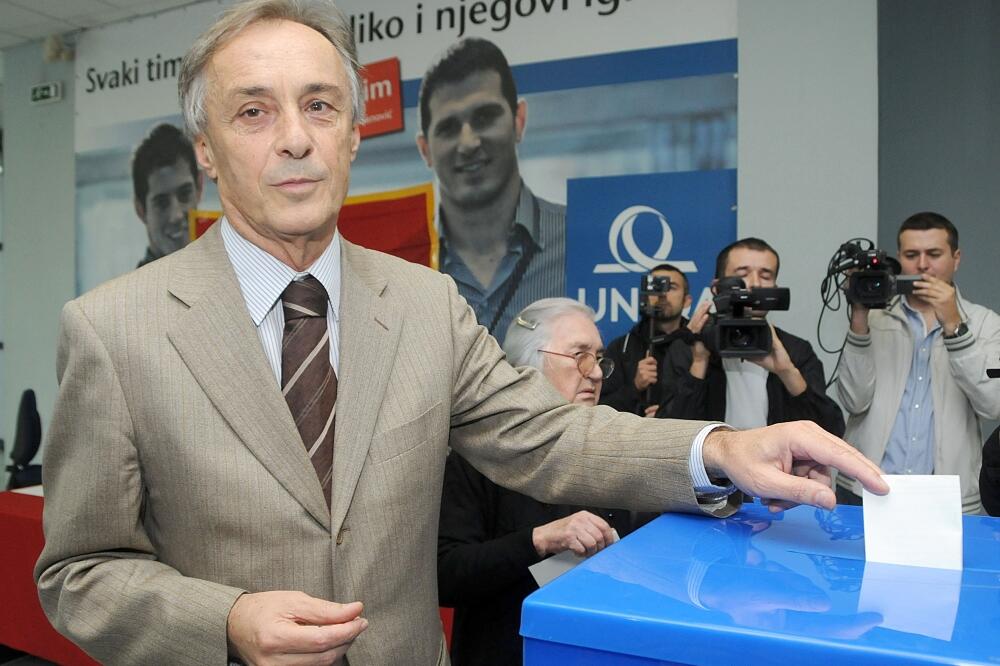 Miodrag Lekić glasanje, Foto: Zoran Đurić