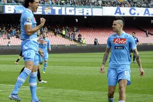 Buđenje Napolija i Kavanija, Roma bolja od Parme