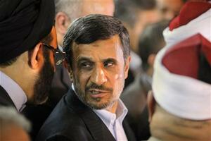 Ahmadinedžad se uključio u odbranu rvanja