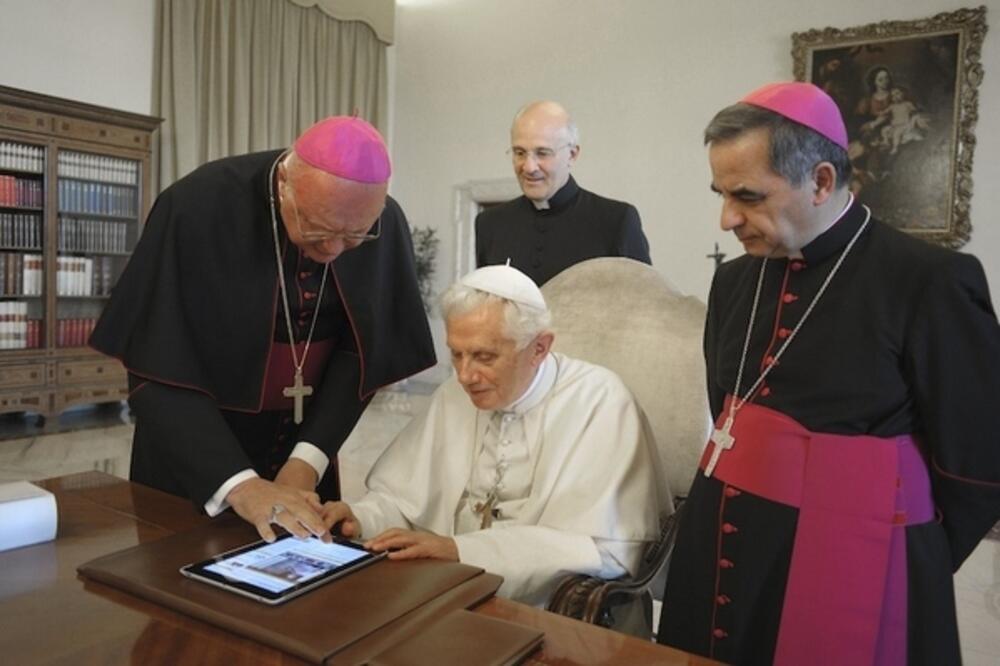 @Pontifex, papa tviter, Foto: Rojters