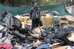 Manastir Zlatica poklonio kamp prikolicu Vidoju Žugiću