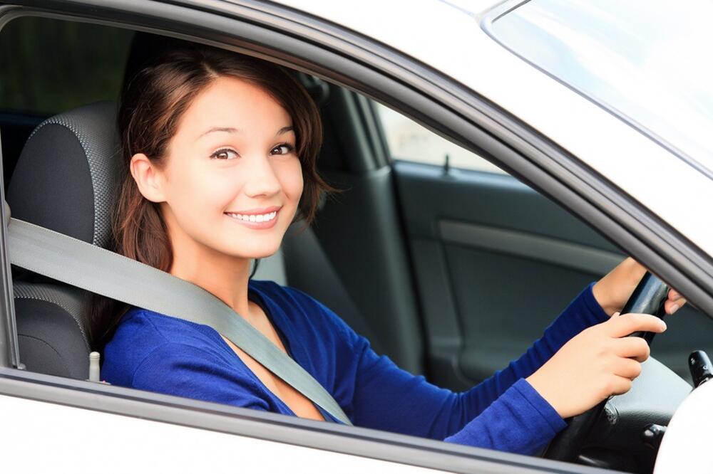 Žena za volanom, Foto: Sxc.hu