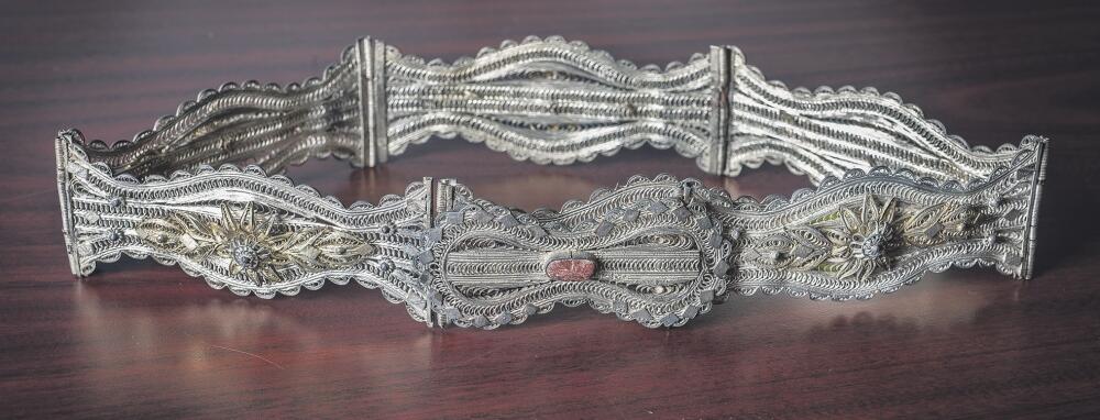 Nakit i ukrasi ćemer pojas sa muslimanske ženske nošnje