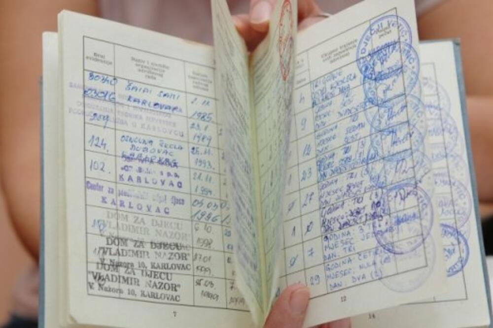 radna knjižica, Foto: Vecernji.hr