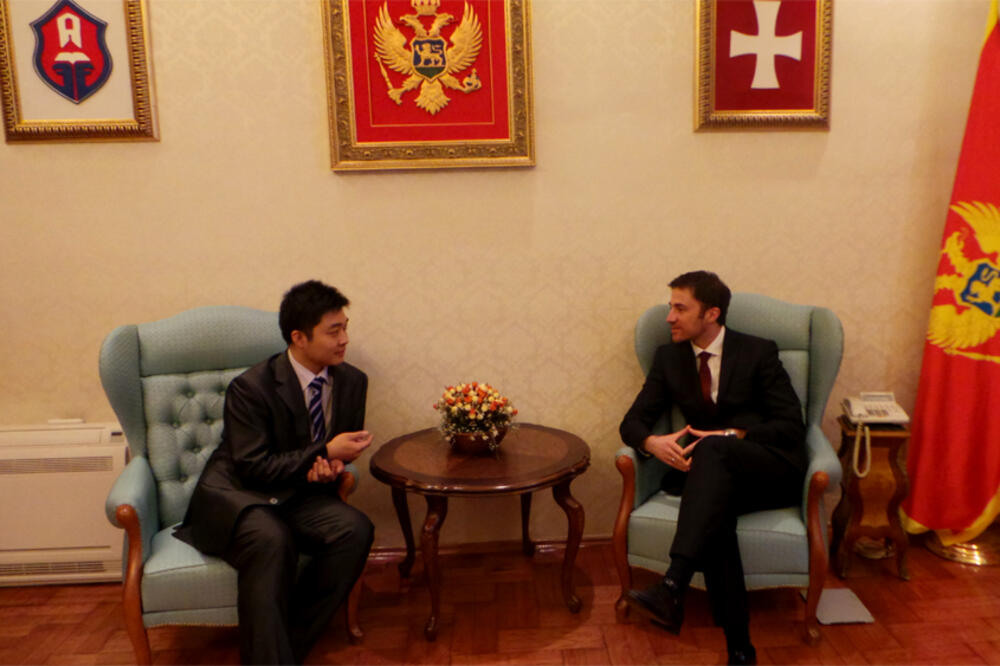 Huawei, Foto: Prijestonica Cetinje