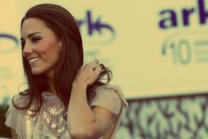 Britanska princeza slučajno otkrila da čeka kćerku