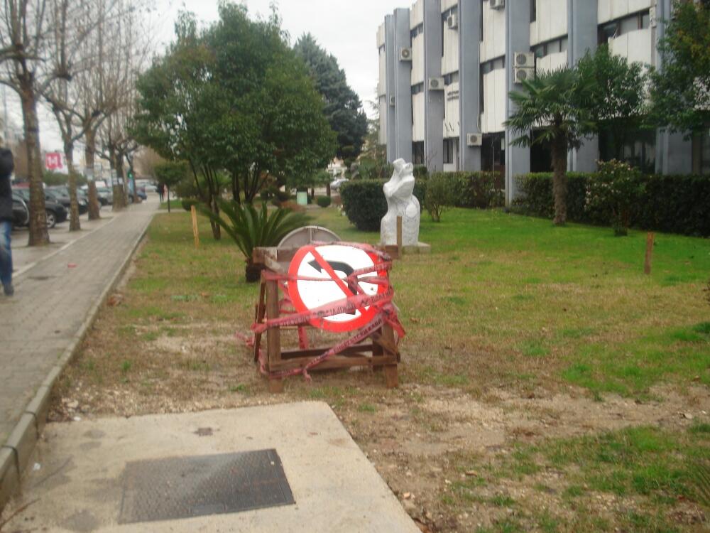 Ulcinj, saobraćajni znak
