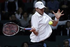 Izner u polufinalu Delrej Biča