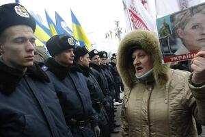 Janukovič: Smanjiću kaznu Timošenko ako vrati novac koji je uzela