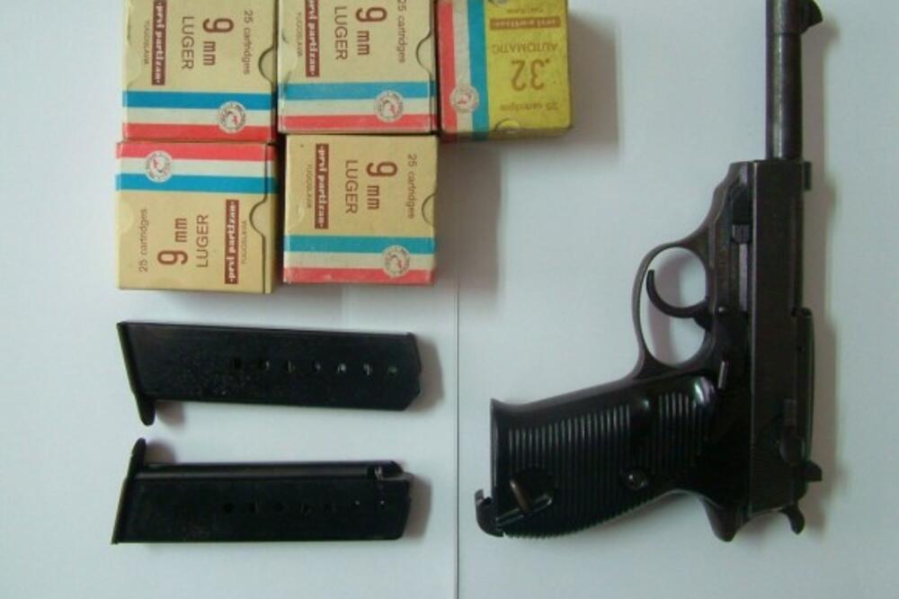 pištolj Bar, Foto: Uprava policije