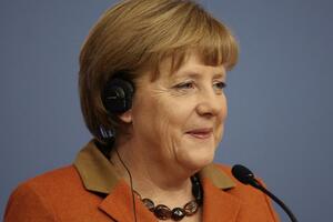 Štrahe: Merkel se ponaša kao diktator, da je doslijedna vratila bi...