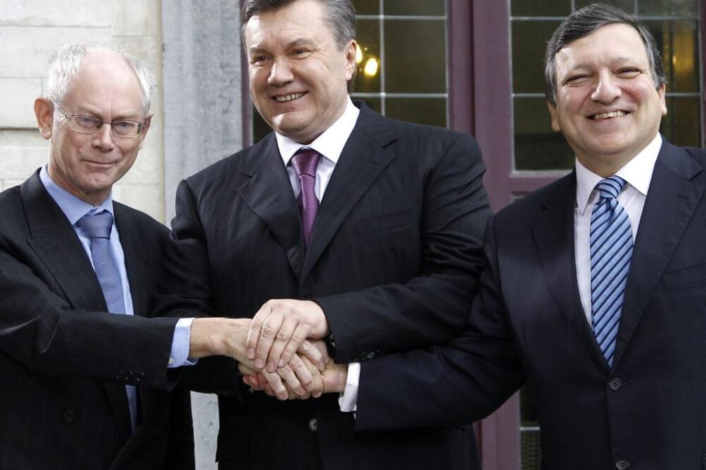 Rompej, Janukovič i Barozo, Foto: Rojters