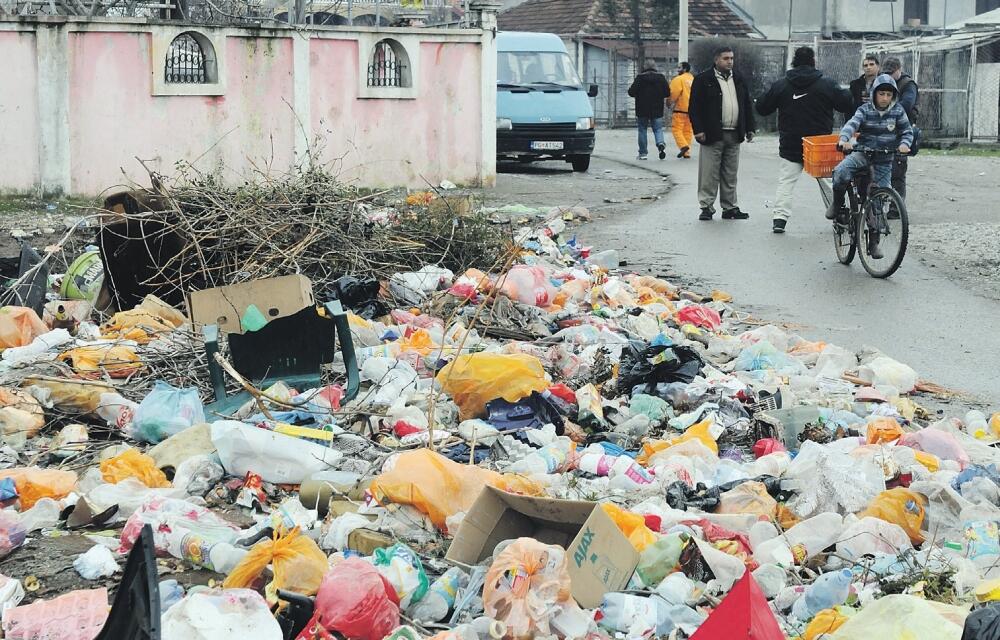 Ulica Koste Racina, smeće