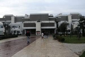 Blokada Univerziteta zbog sumnjivih ugovora