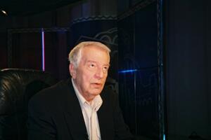 Preminuo Mića Orlović