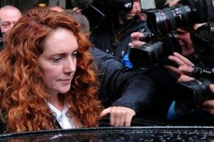 Uhapšeno još šest novinara ugašenog Mardokovog tabloida