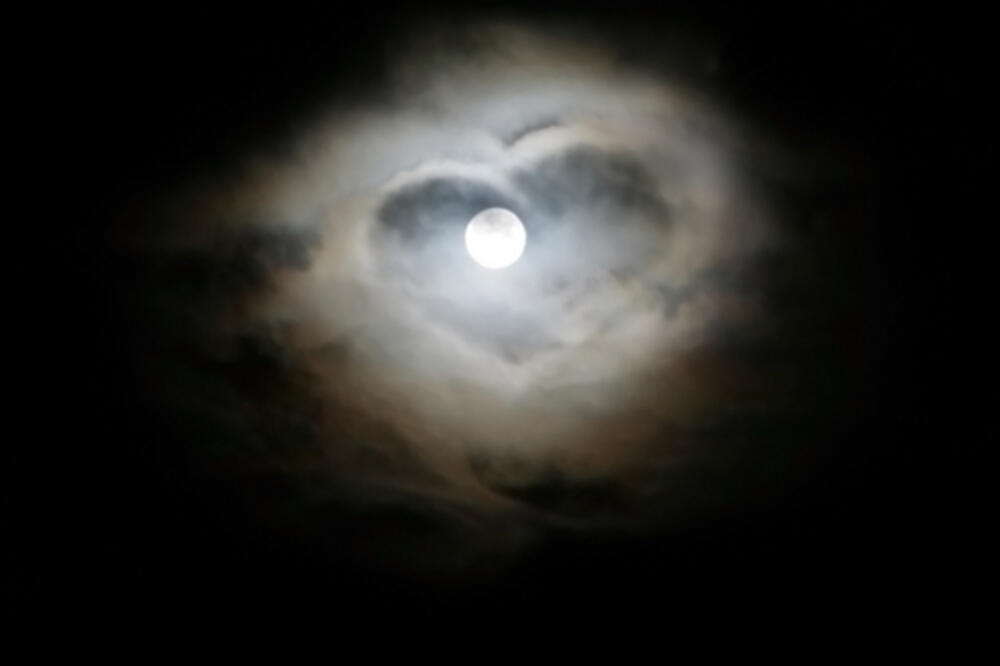 mjesec, ljubav, nebo, Foto: Shutterstock.com