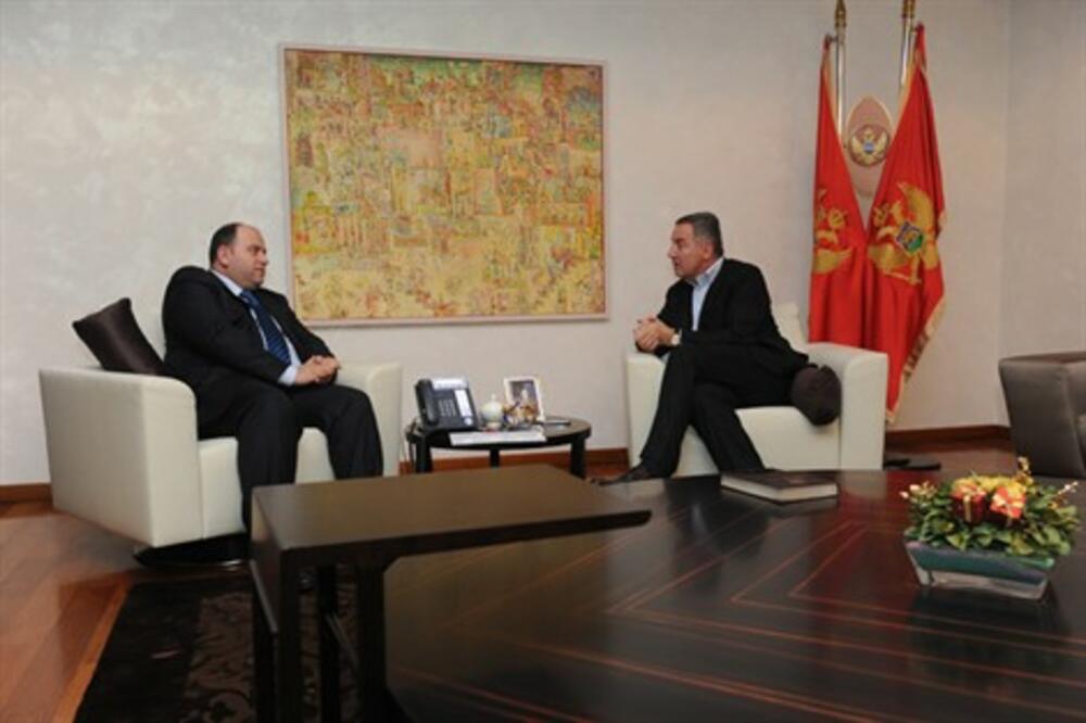 Rifat Fejzić, Milo Đukanović, Foto: Gov.me