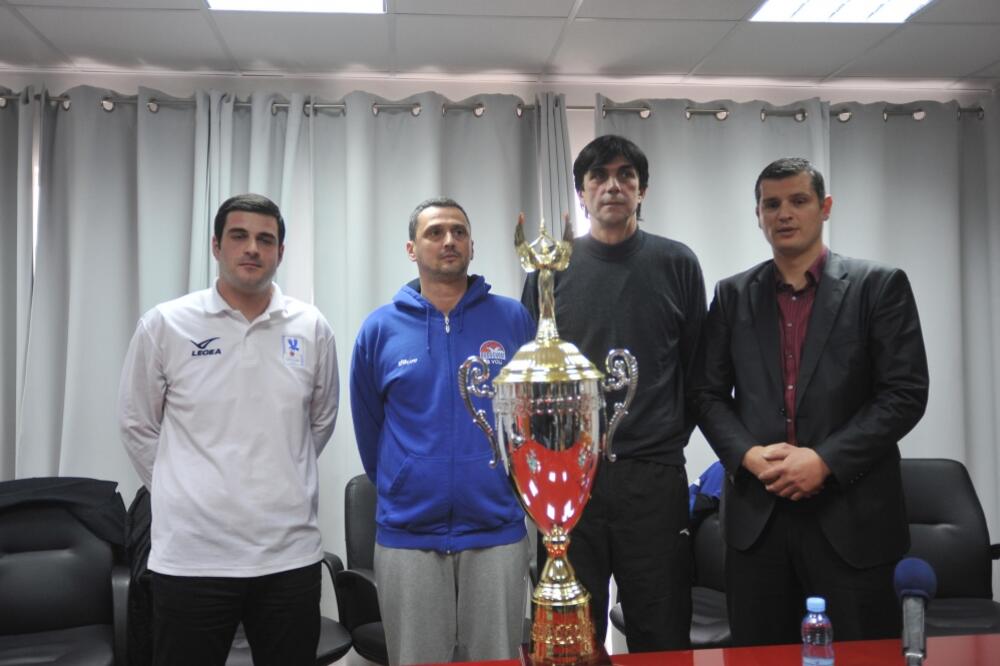 Pres kup, Foto: KSCG