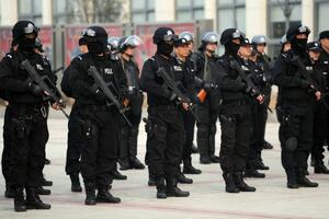 Policajac u Kini otpušten zbog posjedovanja 192 kuće