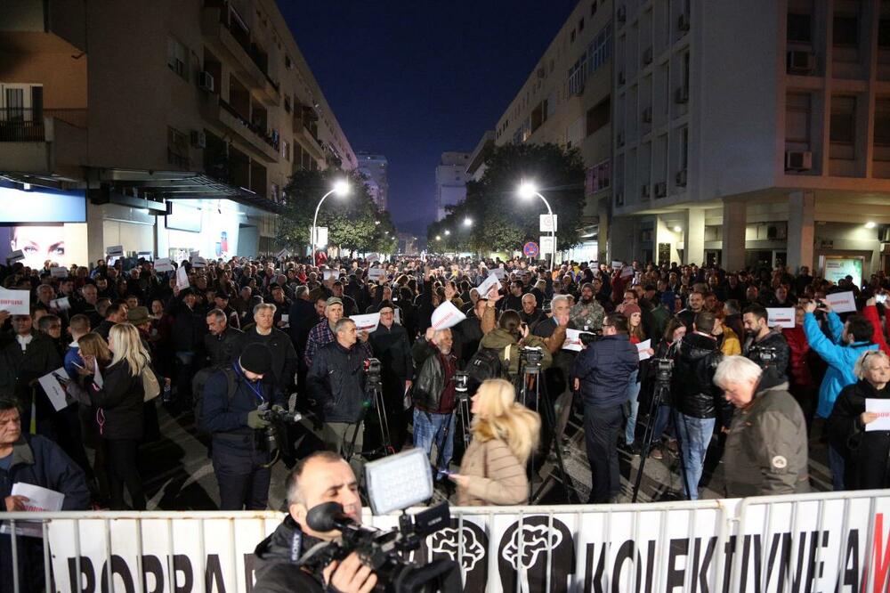 Sa jednog od protesta "Odupri se 97000", Foto: Filip Roganović
