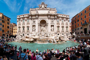"Fendi" daje dva miliona eura za obnavljanje fontane u Rimu