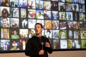 Najpopularnija društvena mreža - devet godina Fejsbuka
