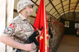 Crnogorski vojnici uručili pomoć djeci avganistanskih vojnika