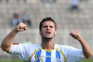 Kordoba traži Adrovića na pozajmicu, Budućnosti malo 50.000