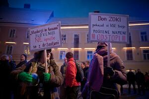 Slovenija u generalnom štrajku, Janša ne odstupa