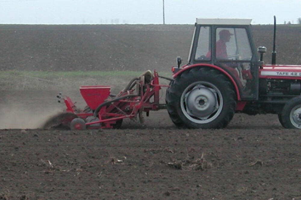 Traktor, Foto: Ilustracija
