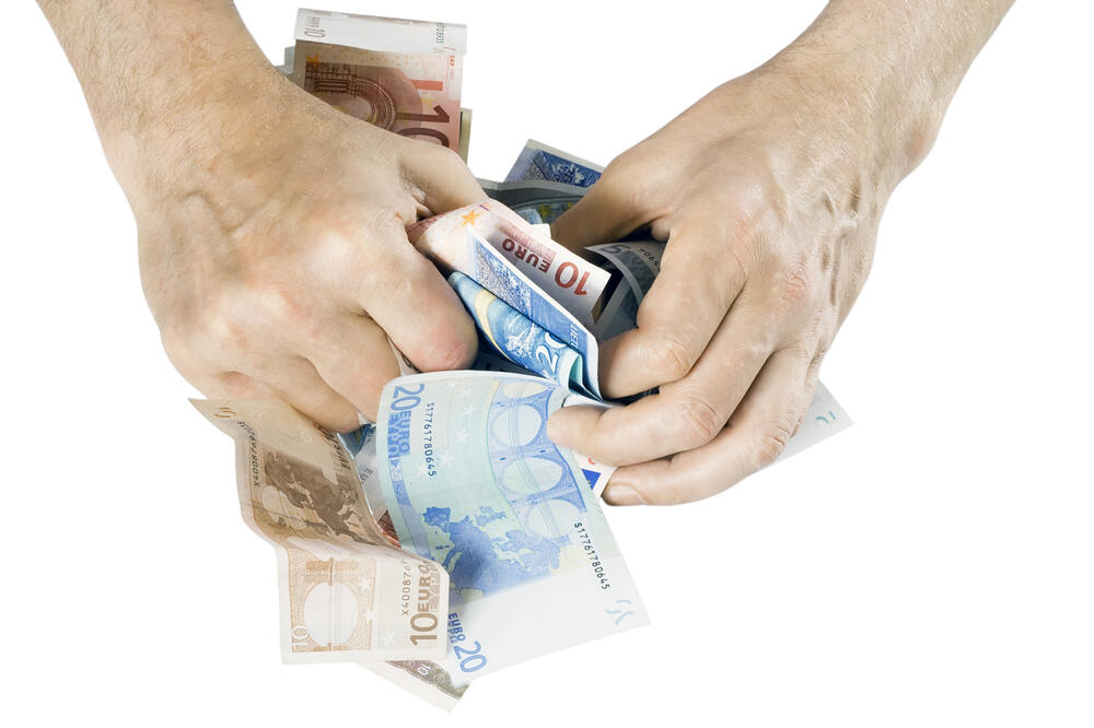 Skrivanje novca, Novac,, Foto: Shutterstock