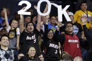 Lebron prebacio 20.000 poena i 5.000 asistencija