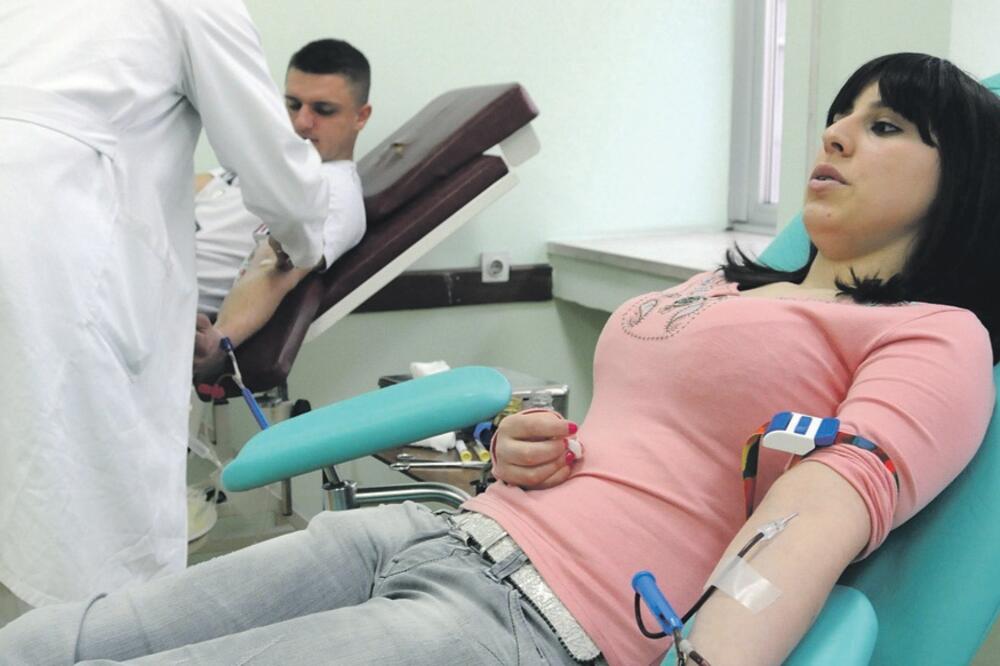 Davanje krvi, Foto: Luka Zeković