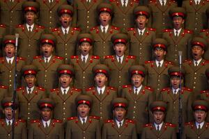 Sjeverna Koreja: Pop zvijezda u vojničkom zatvoru zbog - glumice